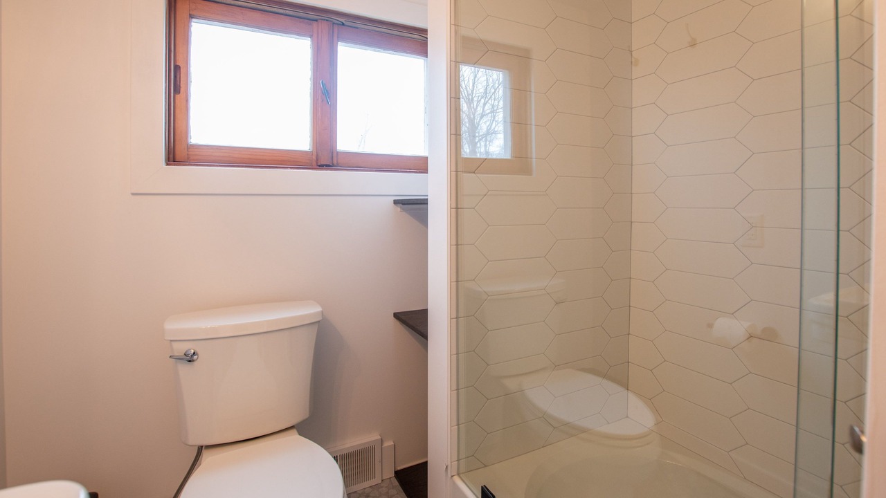 Photo of Bathroom in Town of Benton