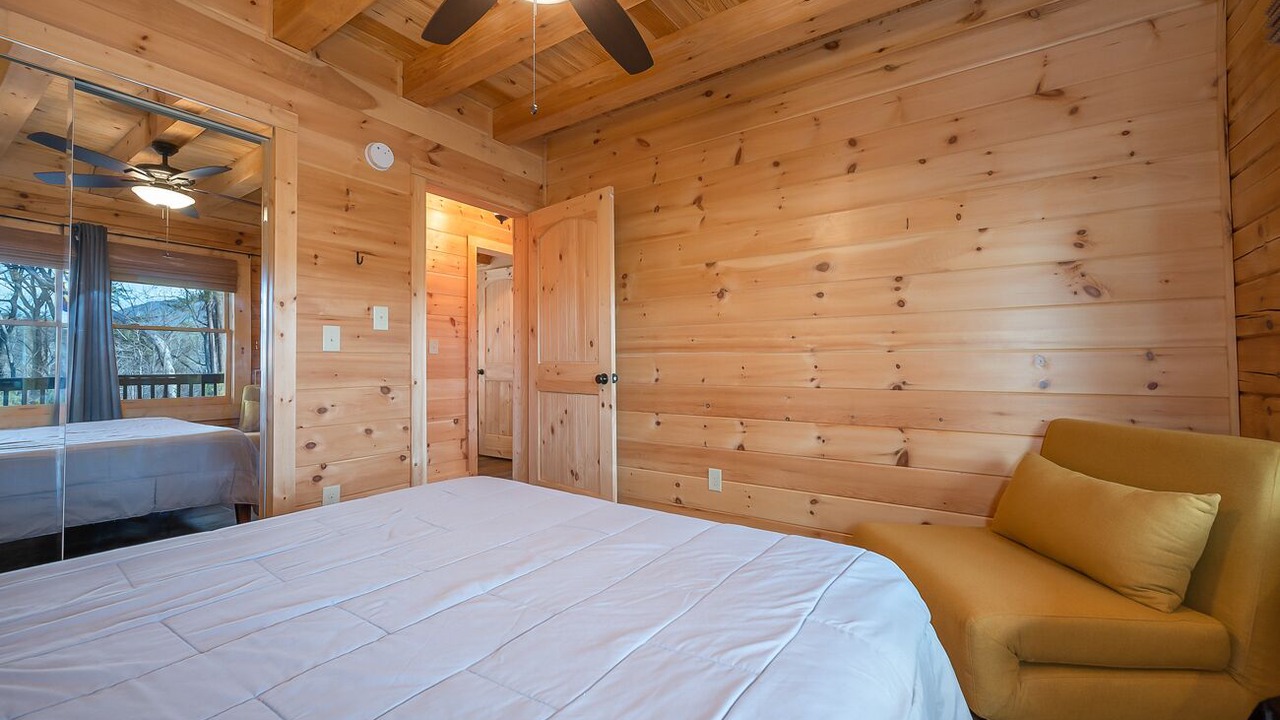 Photo of Bedroom in Lake Lure