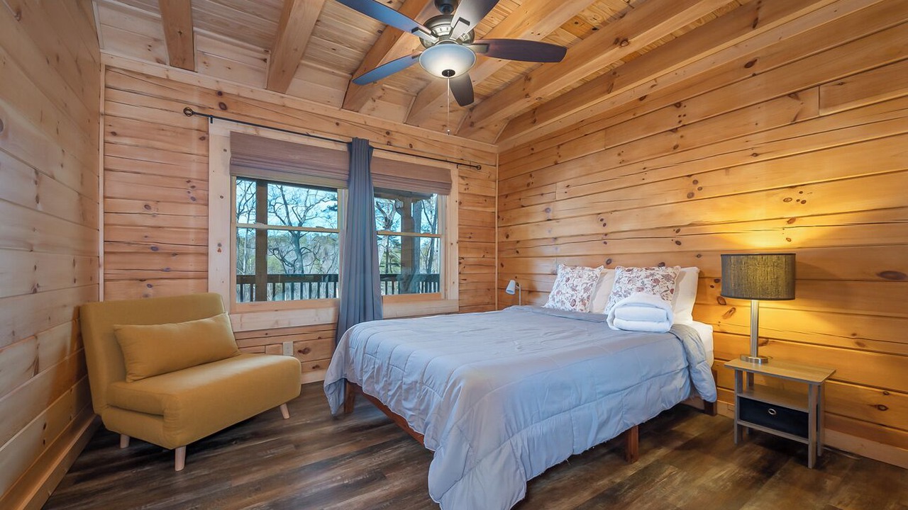 Photo of Bedroom in Lake Lure