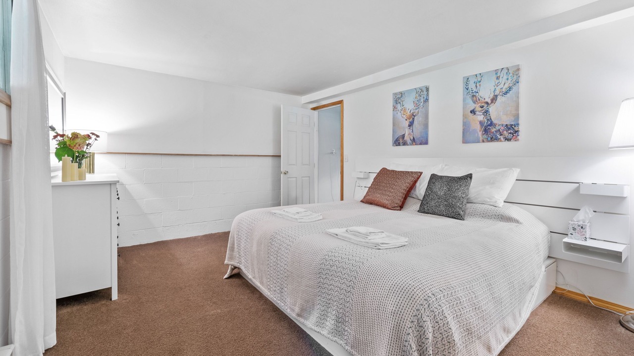 Photo of Bedroom in Town of Lloyd
