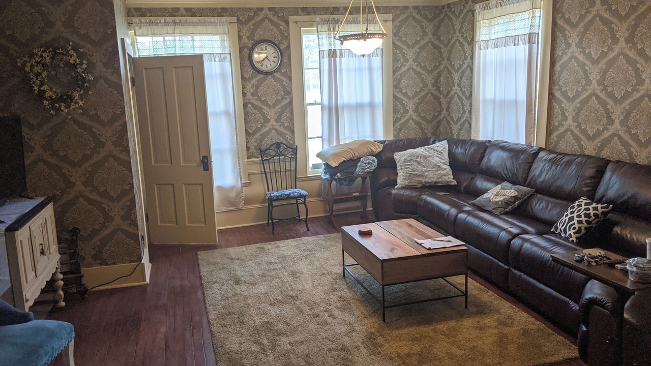 Photo of Livingroom in Wellsville
