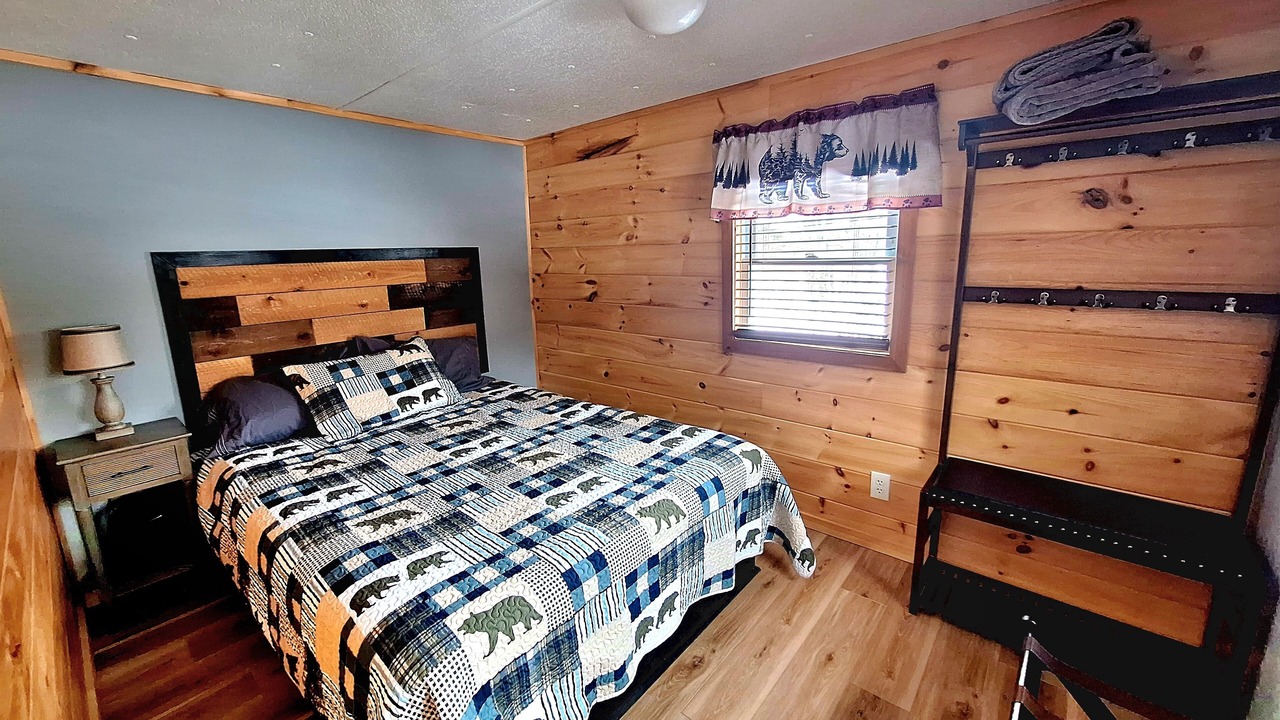 Photo of Bedroom in North Creek