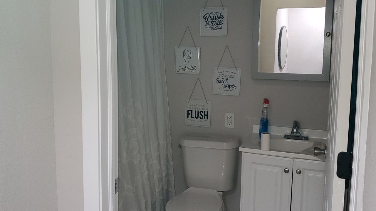 Photo of Bathroom in Bacliff