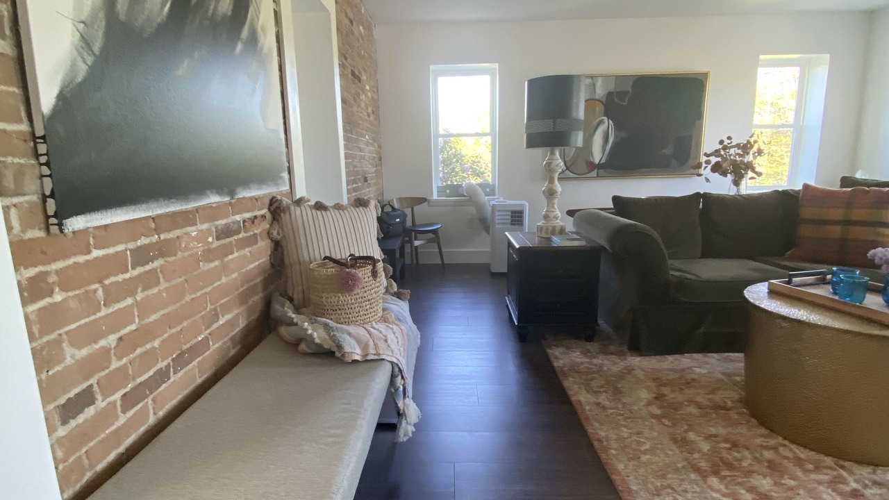 Photo of Livingroom in Schuylerville