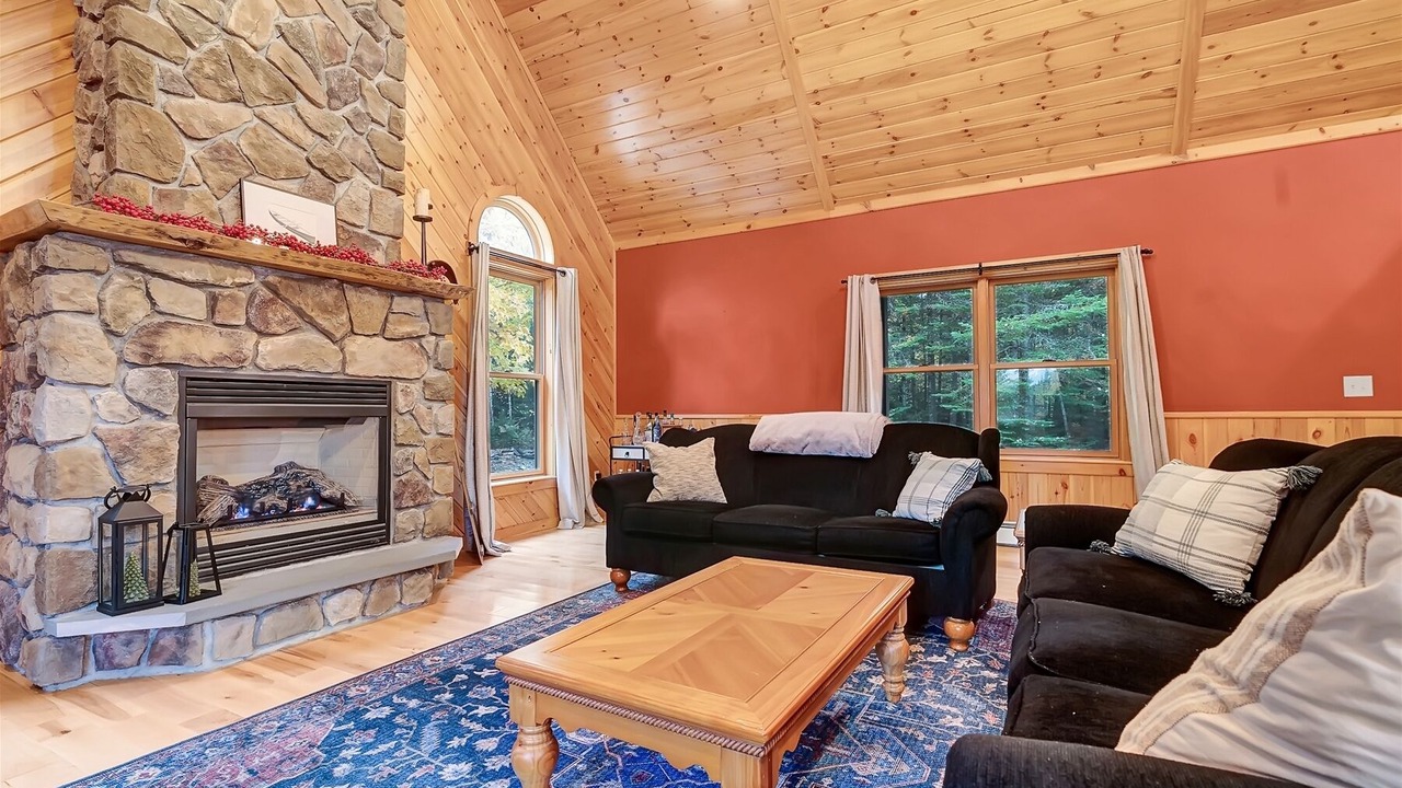 Photo of Livingroom in Bethel