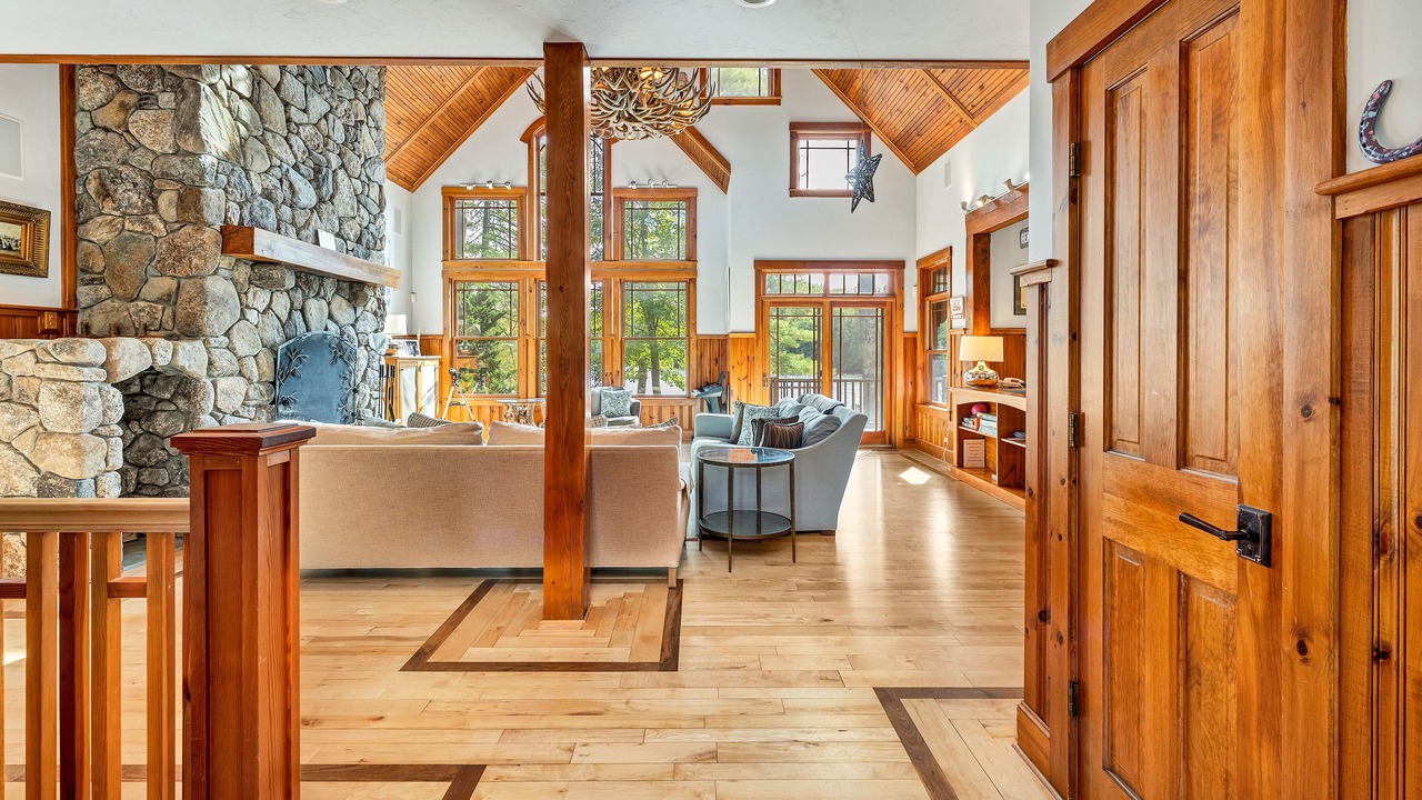 Photo of Livingroom in Moultonborough