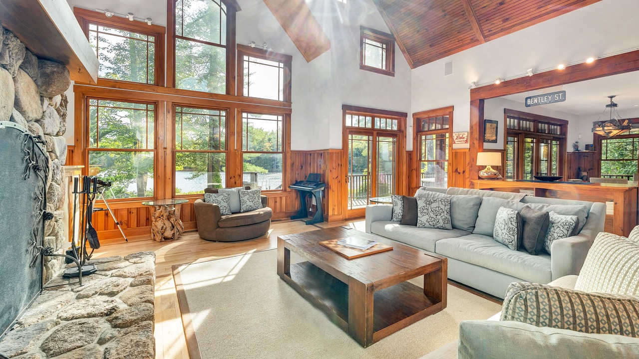 Photo of Livingroom in Moultonborough