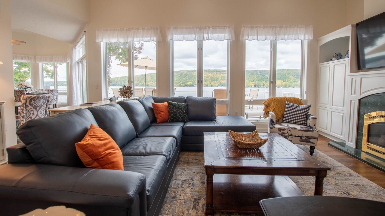 Photo of Livingroom in Honeoye