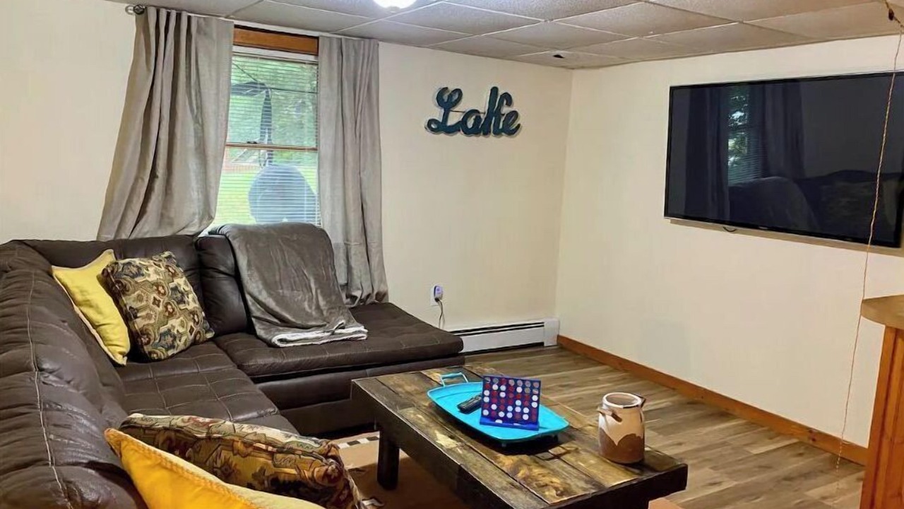Photo of Livingroom in Poultney