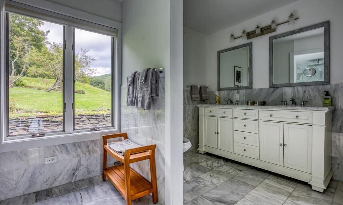 Photo of Bathroom in Williamstown