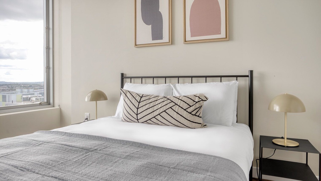 Photo of Bedroom in Theatre District