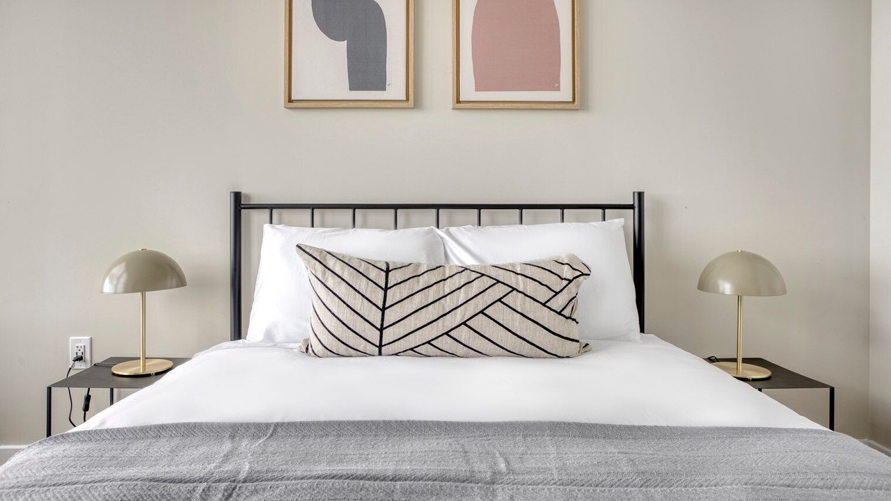Photo of Bedroom in Theatre District