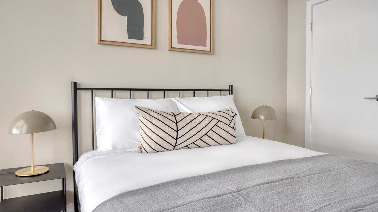 Photo of Bedroom in Theatre District