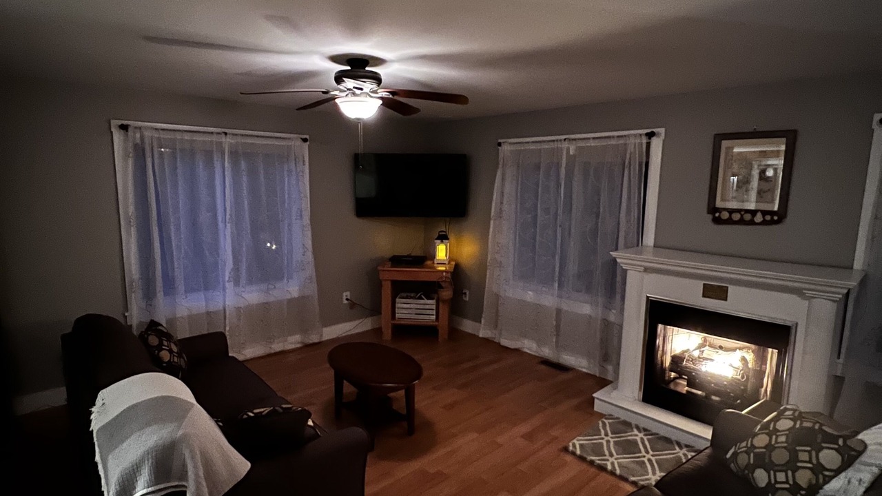Photo of Livingroom in Tenants Harbor