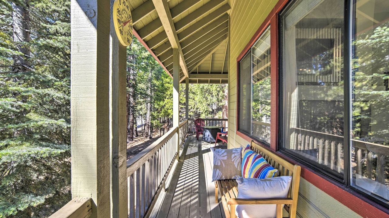 Photo of Patio Balcony in Lake Almanor West