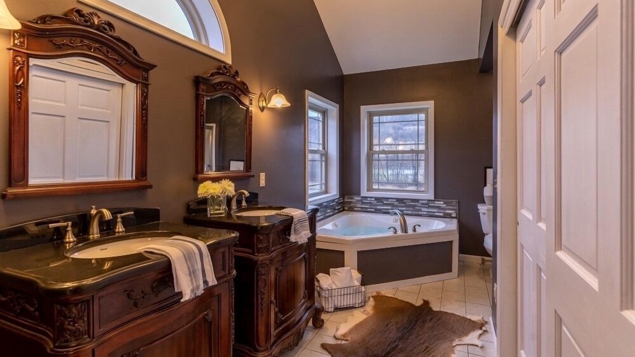 Photo of Bathroom in Oneida