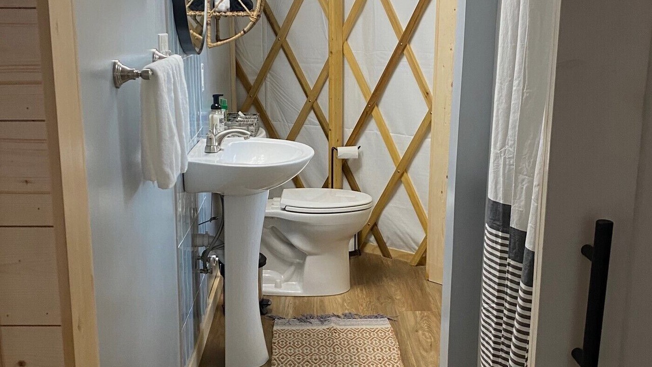 Photo of Bathroom in New River