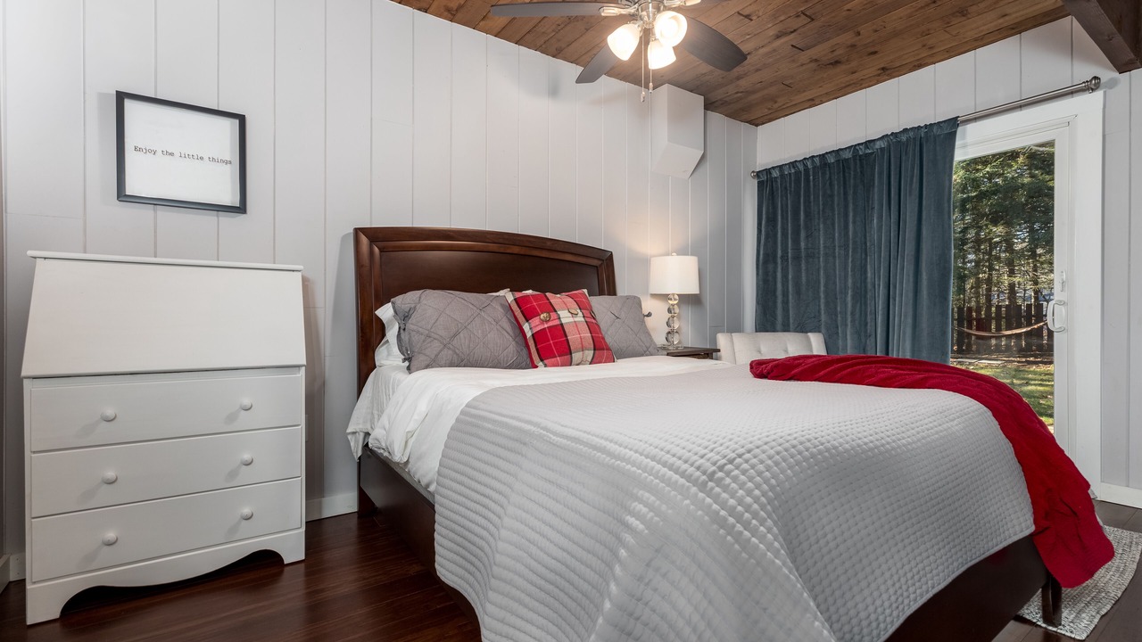 Photo of Bedroom in Grantham