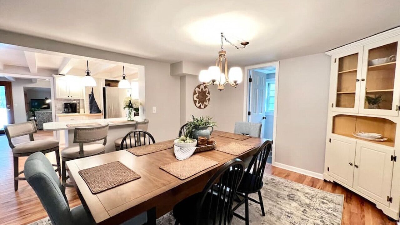 Photo of Livingroom in Tully