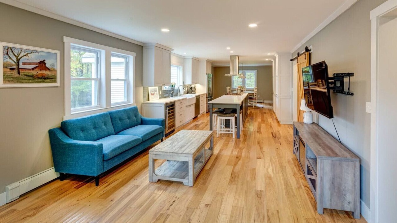 Photo of Livingroom in Bovina Center