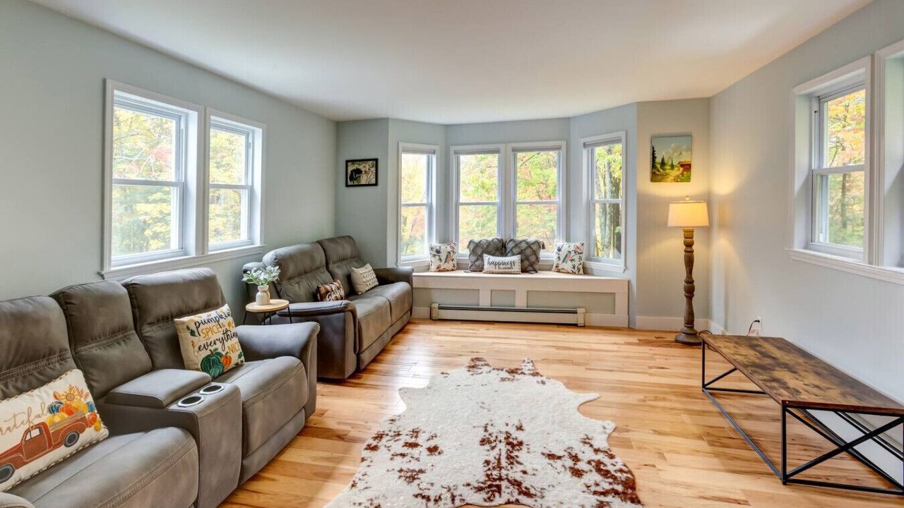 Photo of Livingroom in Bovina Center
