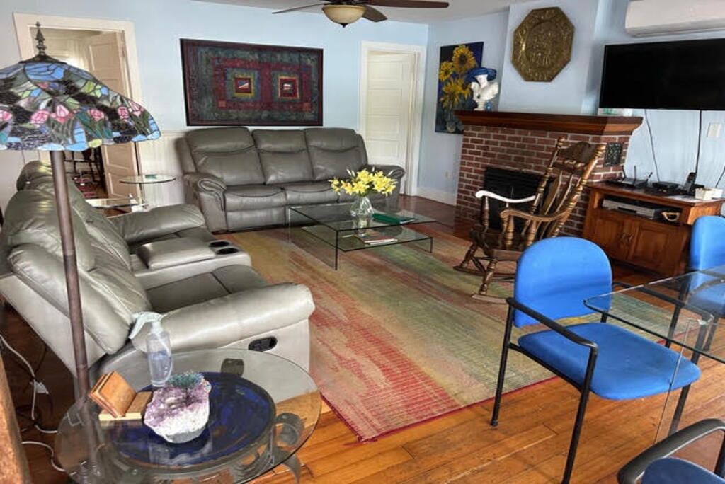 Photo of Livingroom in Hector