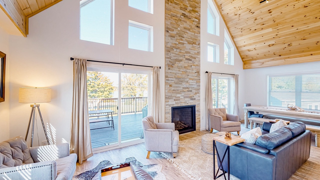 Photo of Livingroom in North Hero