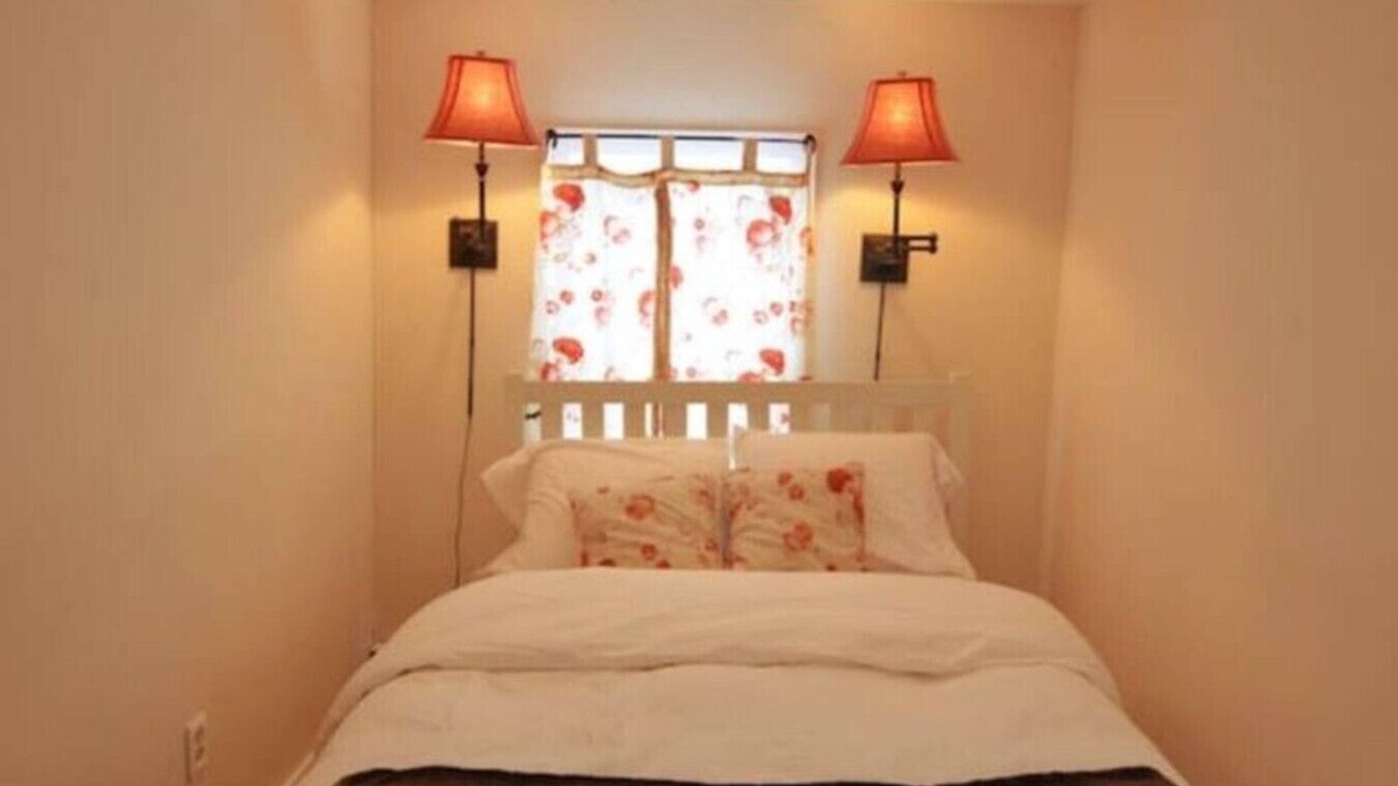 Photo of Bedroom in Roxbury