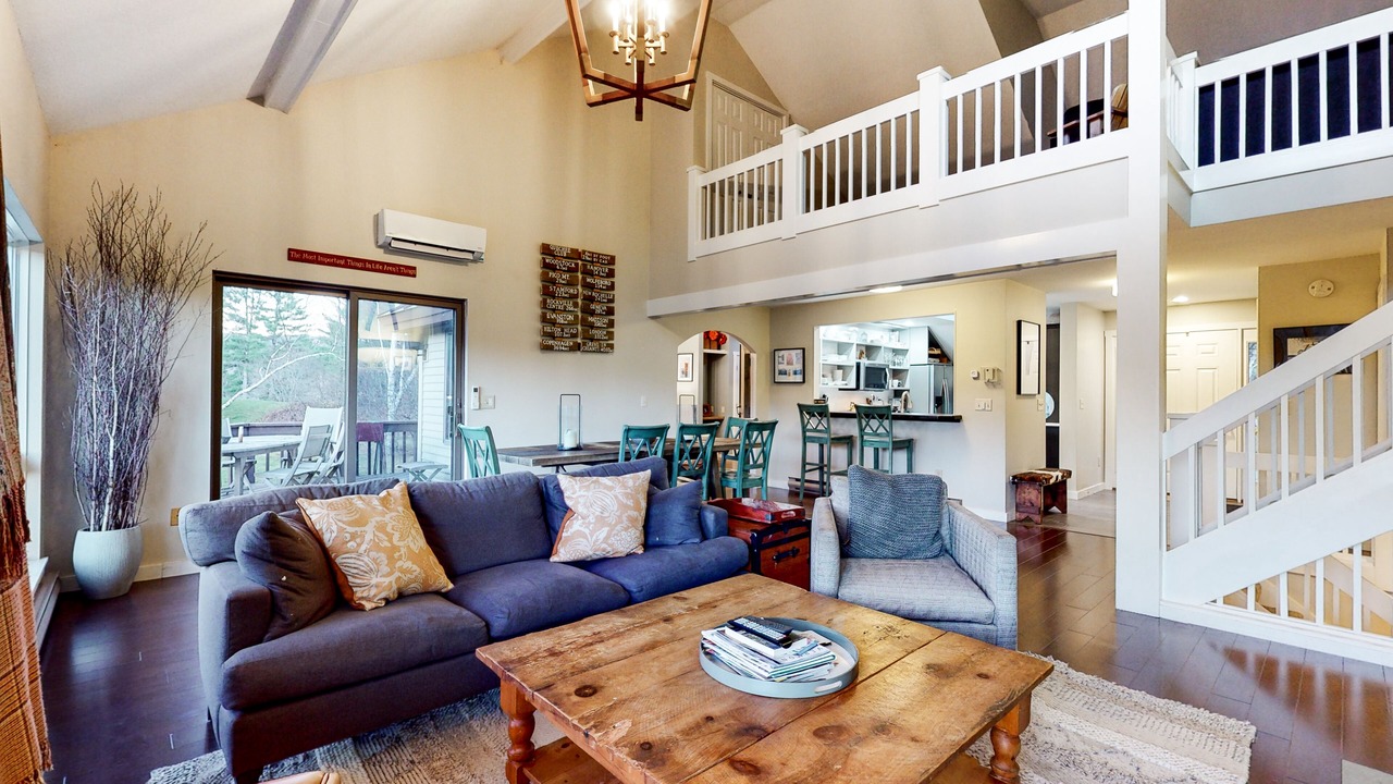 Photo of Livingroom in West Hartford