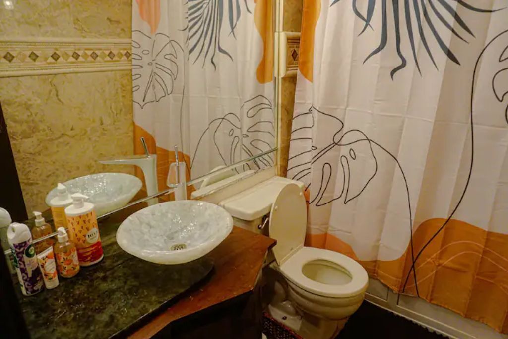 Photo of Bathroom in Woodlake - Briar Meadow