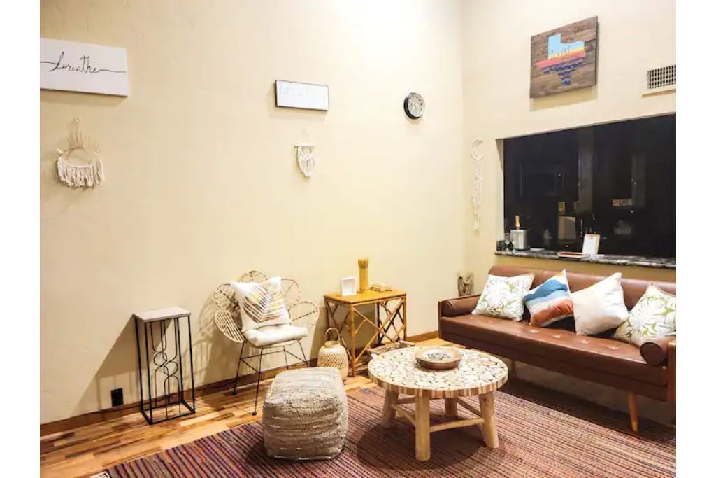 Photo of Livingroom in Woodlake - Briar Meadow