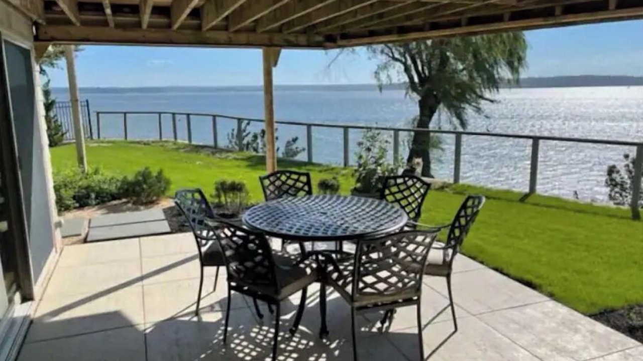 Photo of Outdoor in Eatons Neck