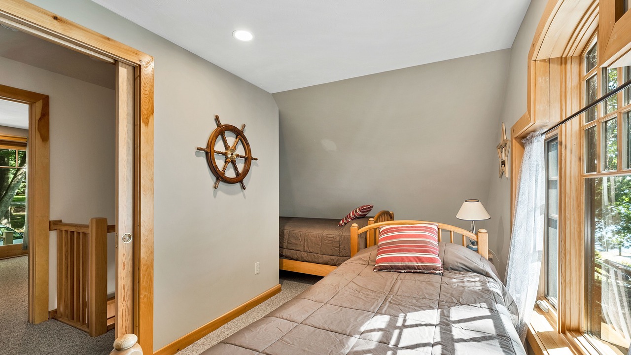 Photo of Bedroom in Moultonborough