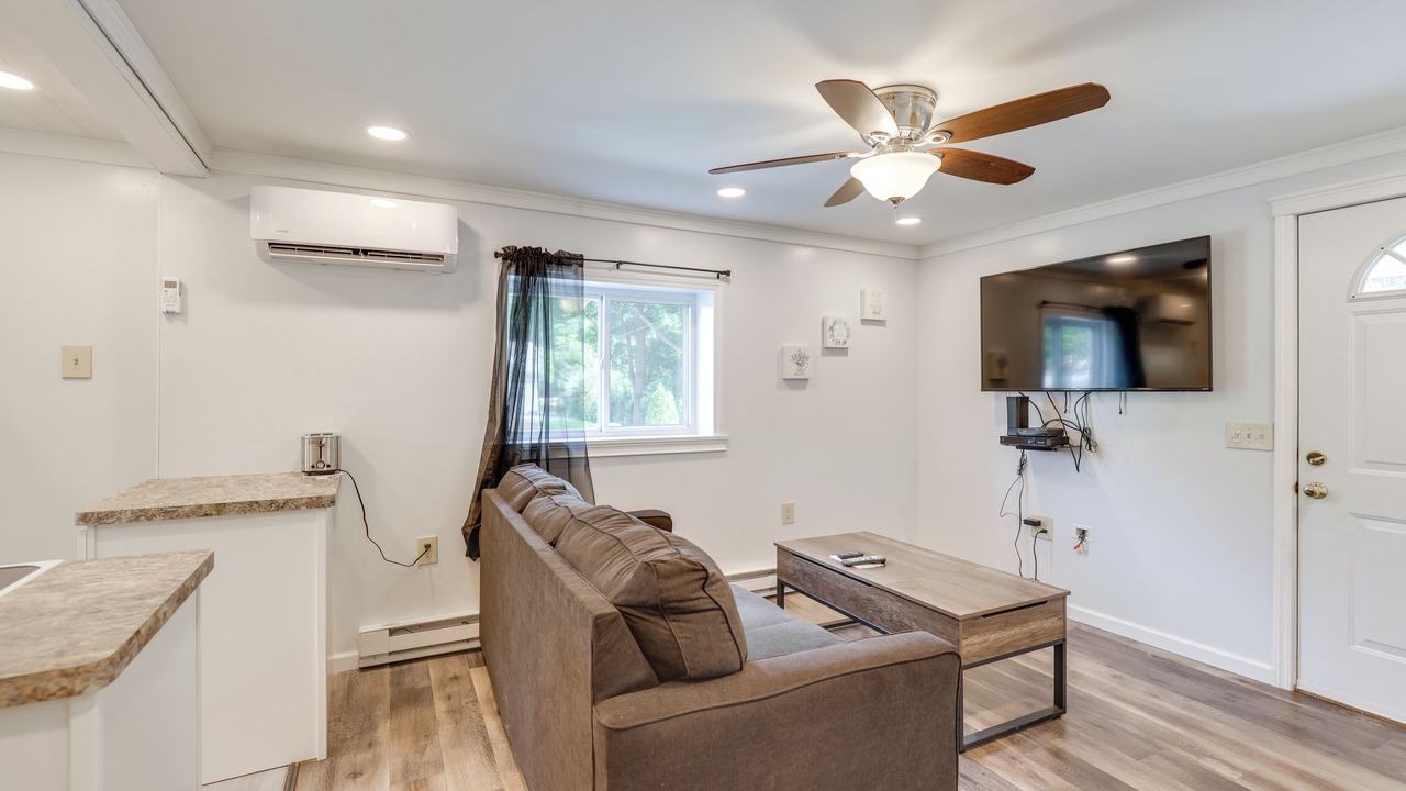 Photo of Livingroom in Corning
