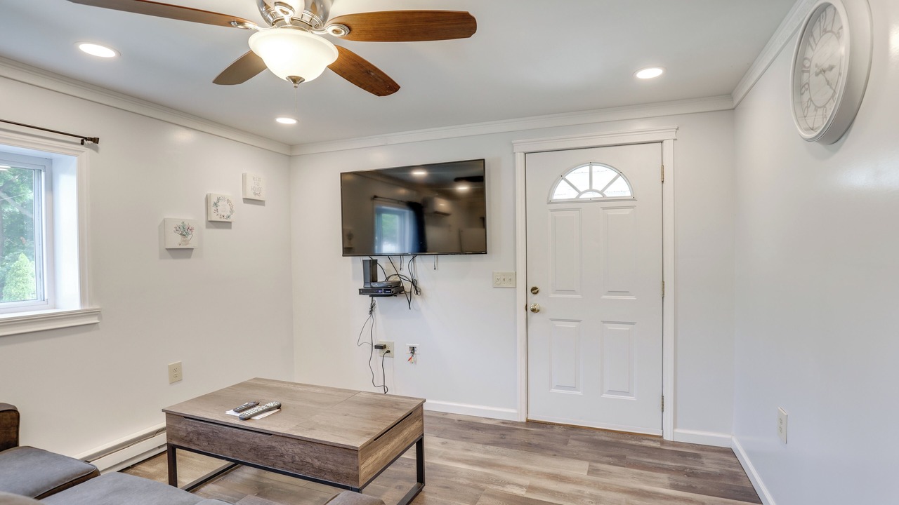 Photo of Livingroom in Corning