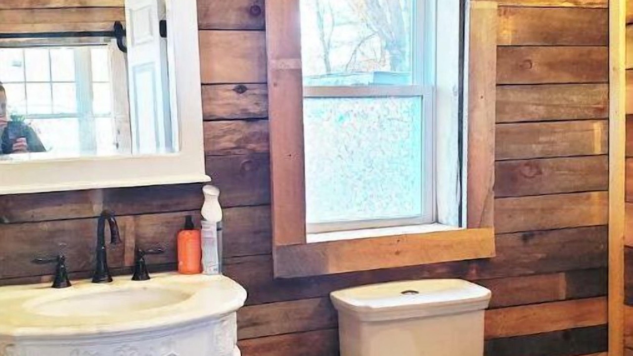 Photo of Bathroom in Washington