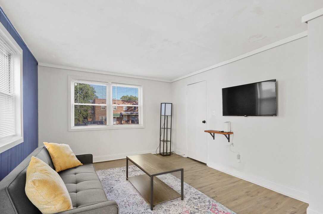 Photo of Livingroom in Parkville