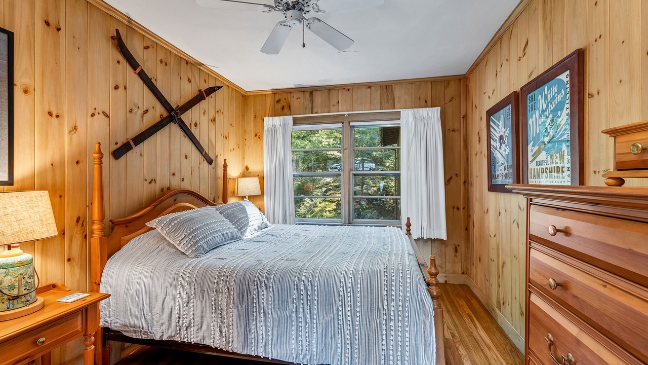 Photo of Bedroom in Moultonborough