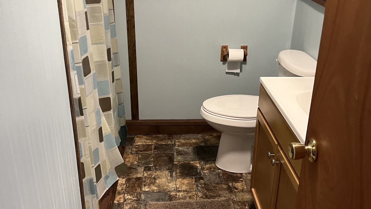 Photo of Bathroom in Bellepoint