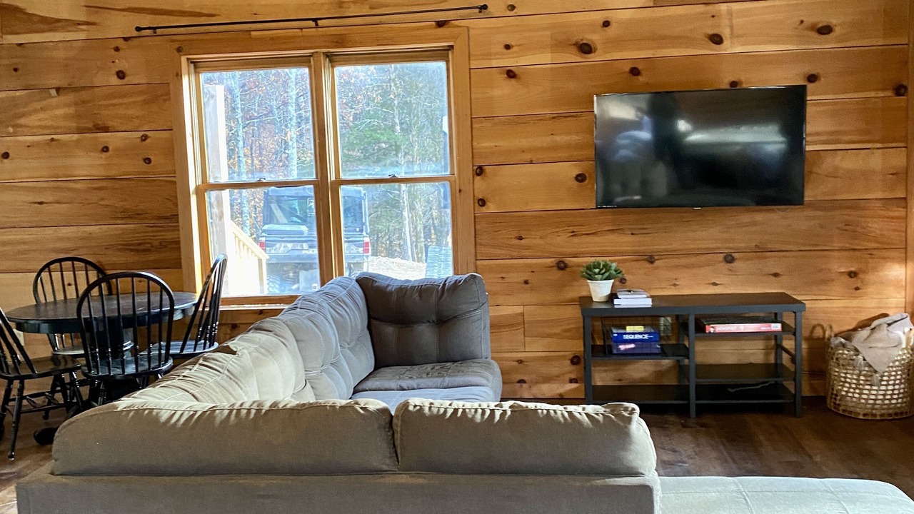 Photo of Livingroom in Lynn Garden