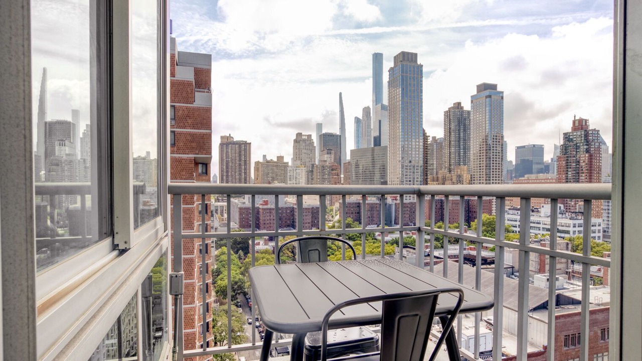 Photo of Outdoor in Lincoln Square