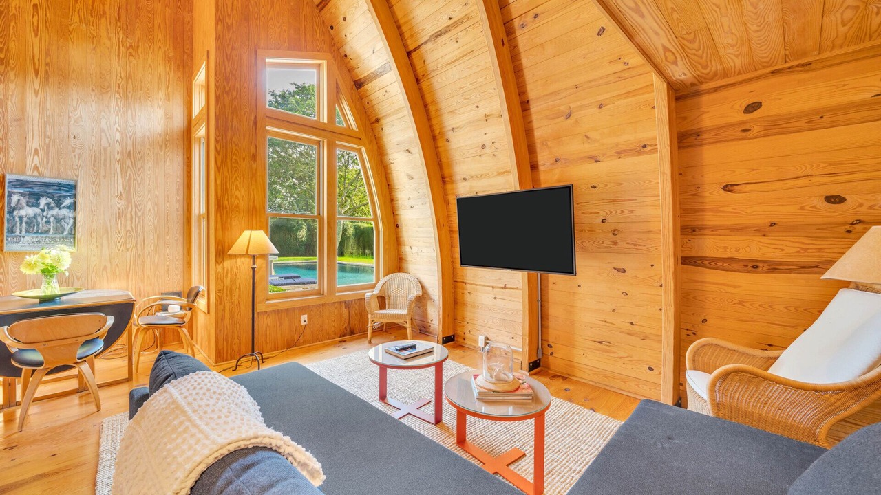 Photo of Livingroom in Sagaponack