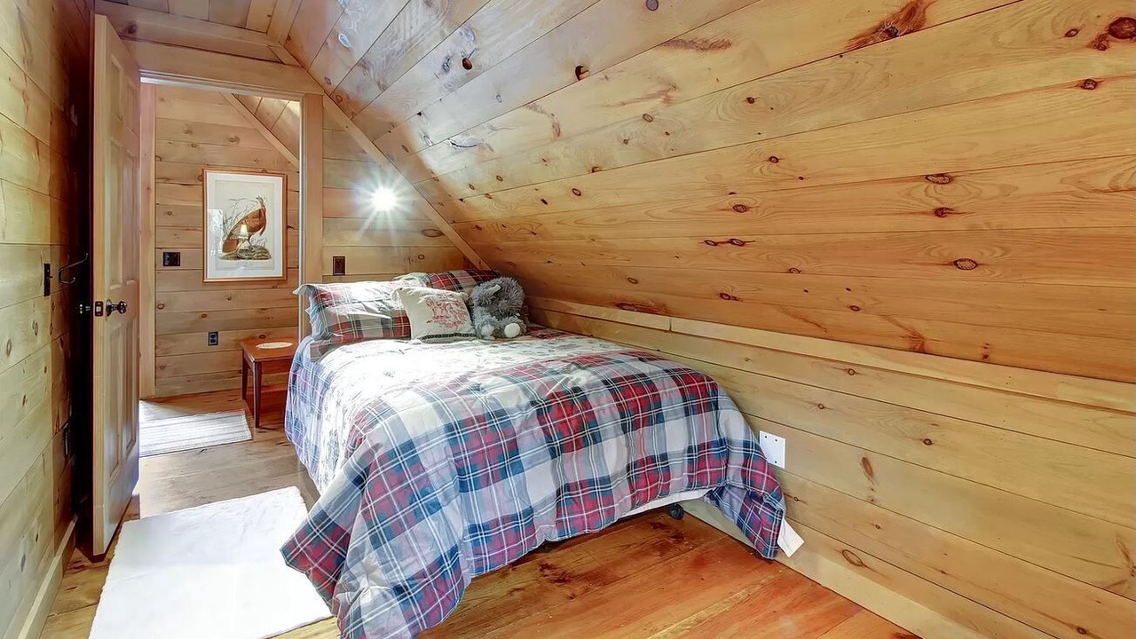Photo of Bedroom in Warren