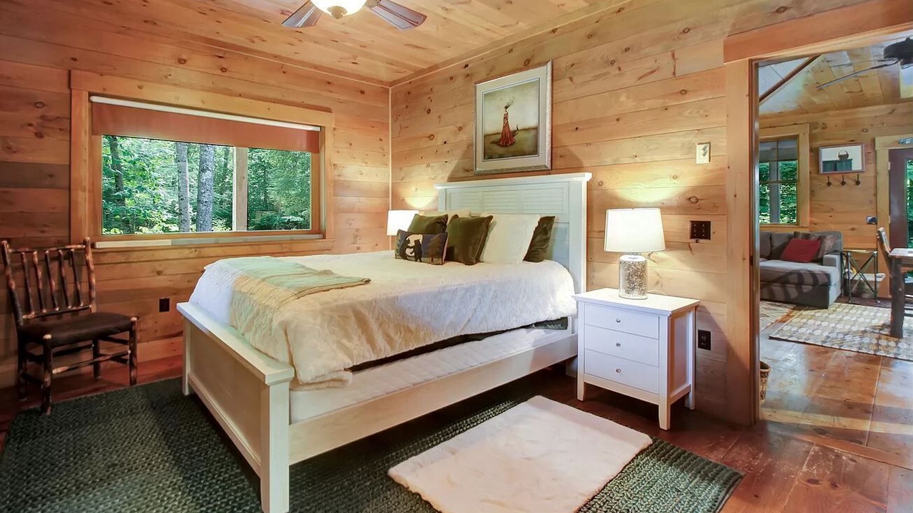 Photo of Bedroom in Warren