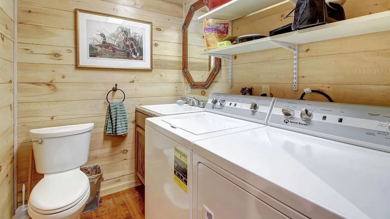 Photo of Bathroom in Warren