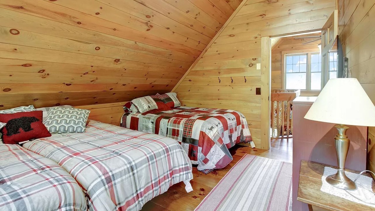 Photo of Bedroom in Warren