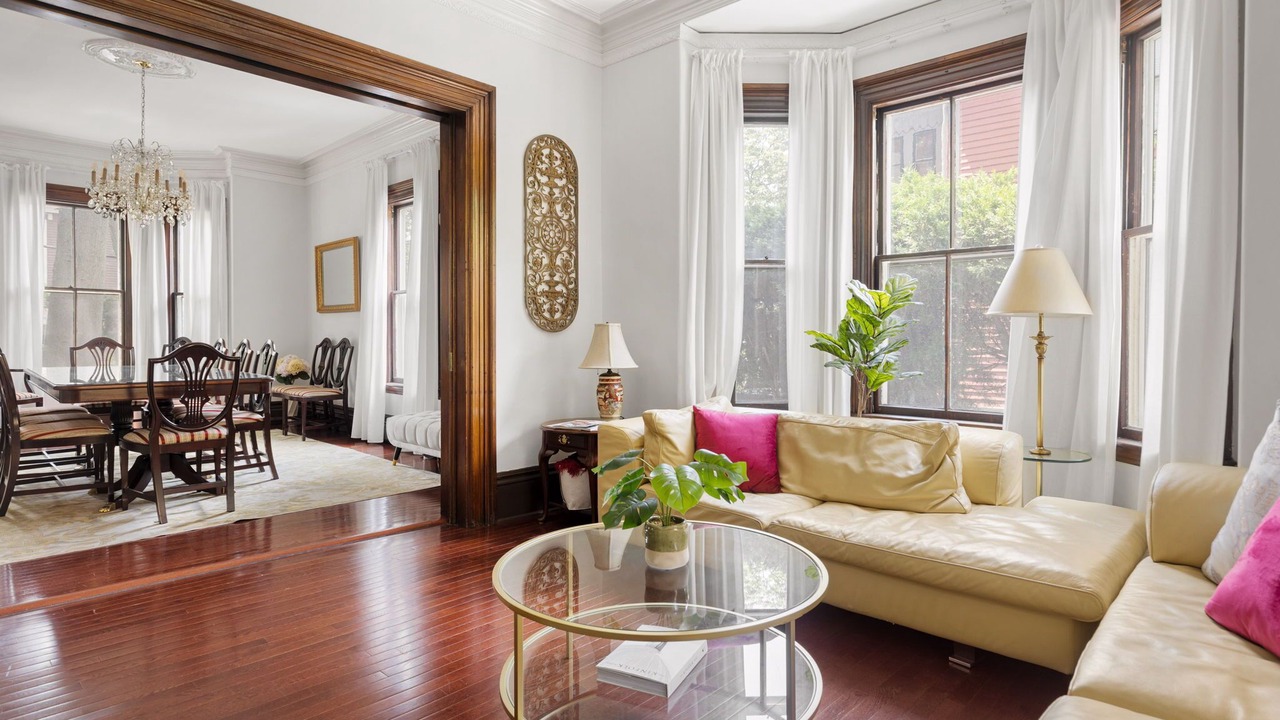 Photo of Livingroom in Porter Square