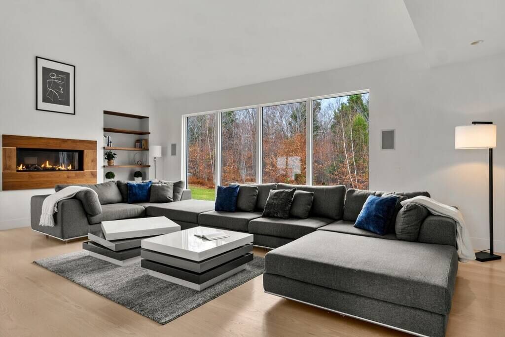 Photo of Livingroom in New London