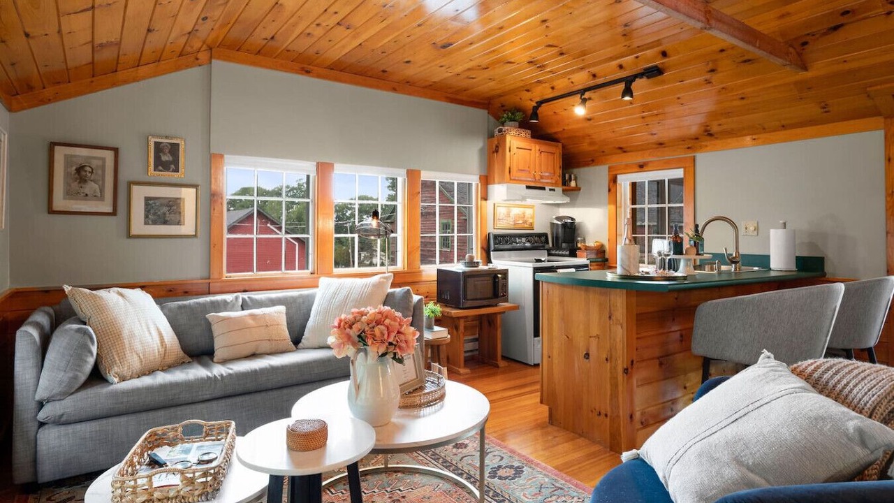 Photo of Livingroom in North Andover