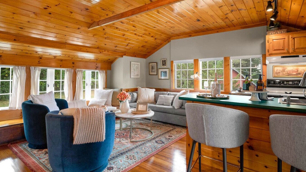 Photo of Livingroom in North Andover